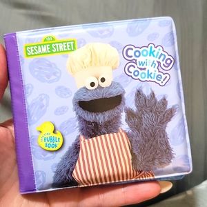 Cooking with Cookie Bath Time Bubble Book
